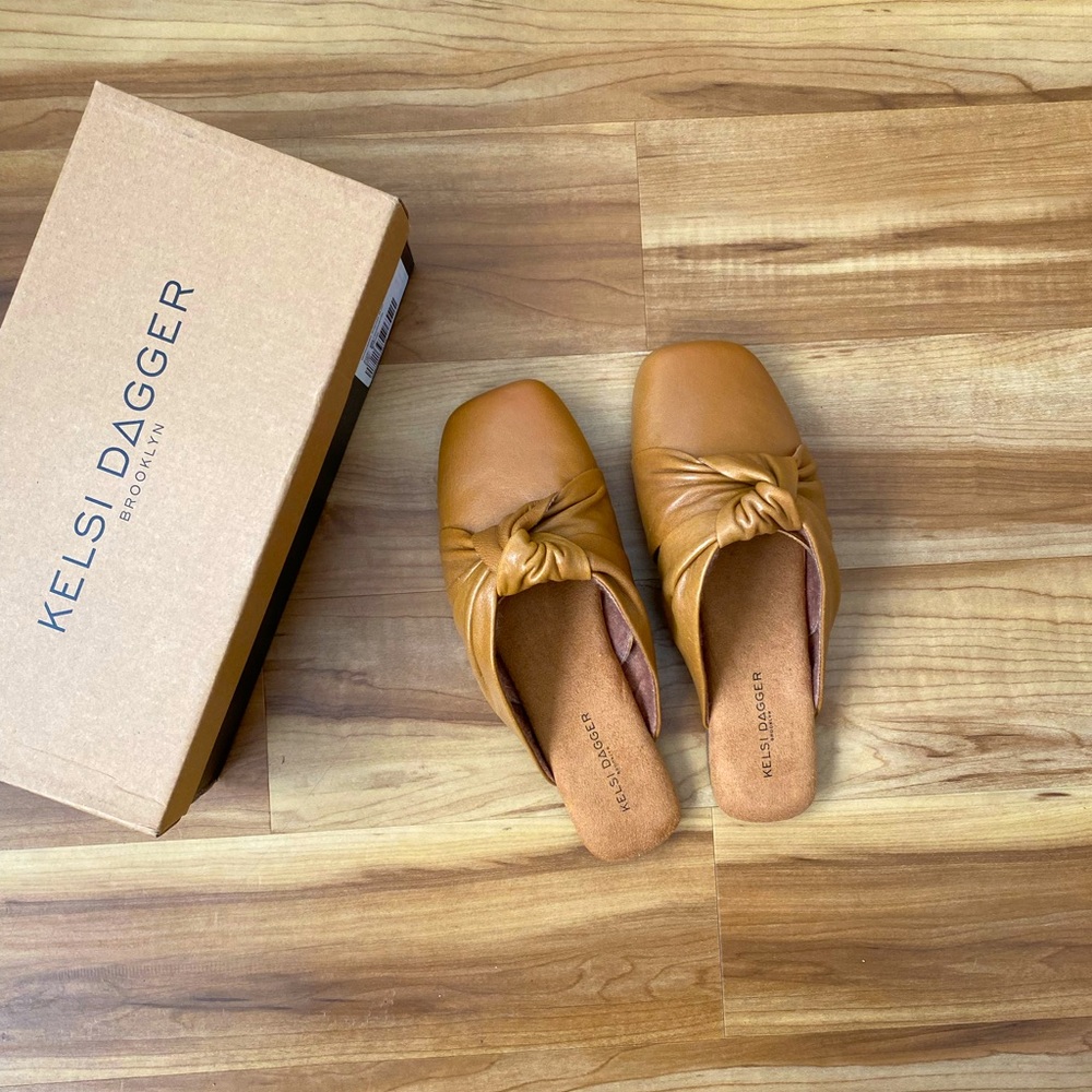 NIB Kelsi Dagger mules